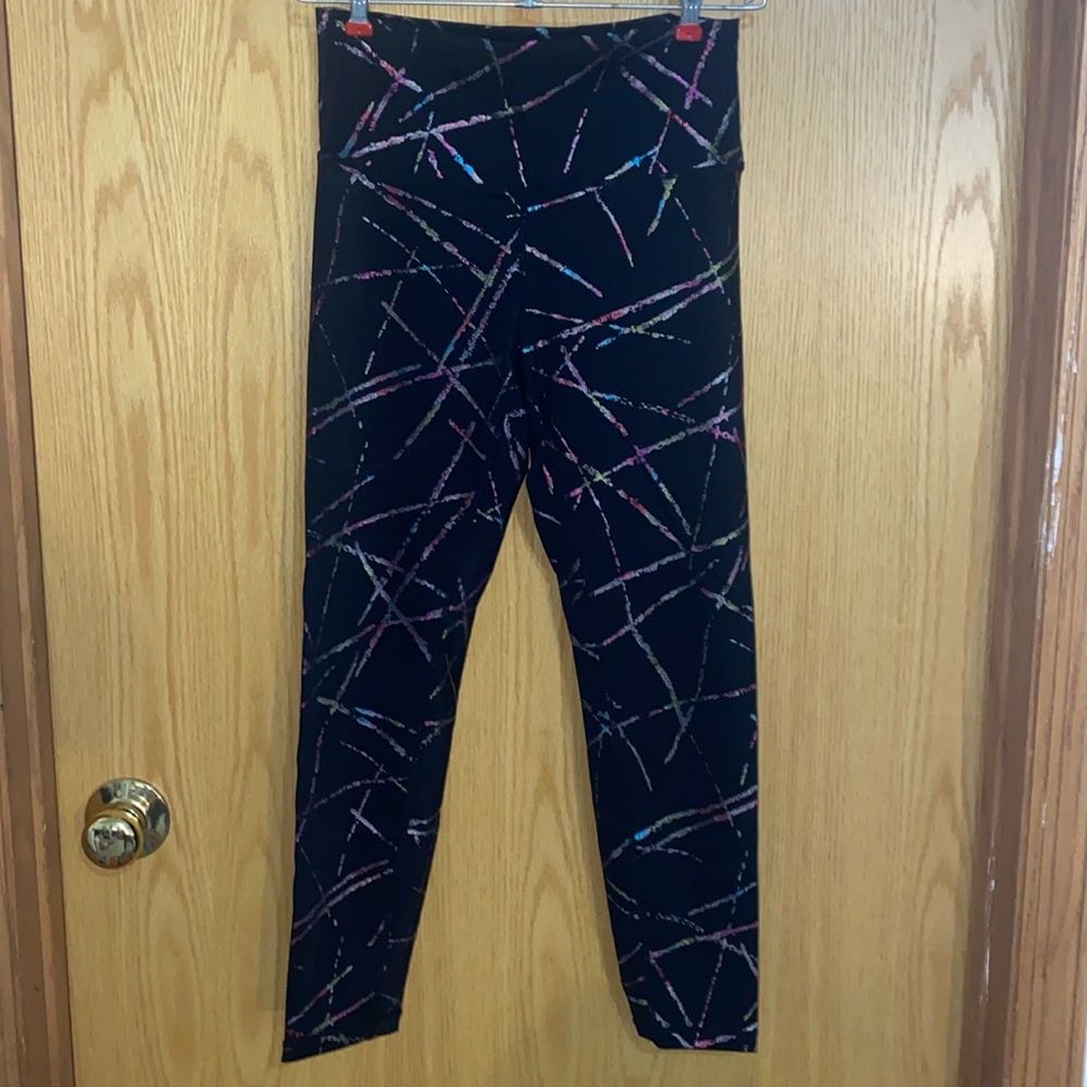 ZYIA Active Abstract Hi-Rise 7/8 24” Size 6-8